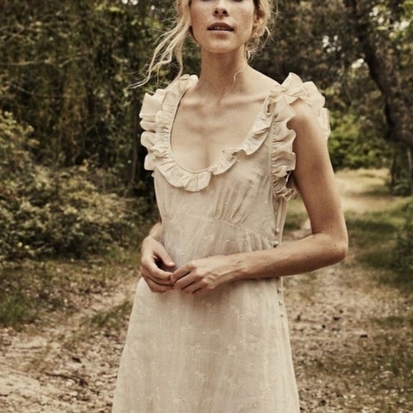 Doen Cream Flutter Sleeve Maxi Dress - Picture 2 of 8